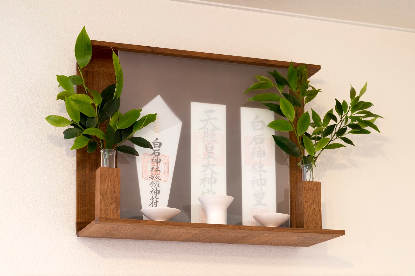 希少 逸品 手彫り♦️和モダン インテリア♦️素晴らしい彫刻♦️高級 飾り棚♦️送料込 希少 逸品 手彫り♦️和モダン インテリア♦️素晴らしい彫刻