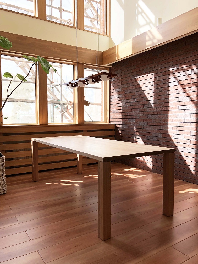 切り株 輪切り ローテーブル 木目天板 アイアン脚 おしゃれ 映っ 