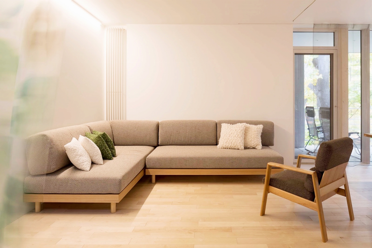 札幌のオーダーメイドの澪工房の本革ソファーです。座り心地満点の高級品です。 札幌のオーダーメイドの澪工房の本革ソファーです。座り心地満点