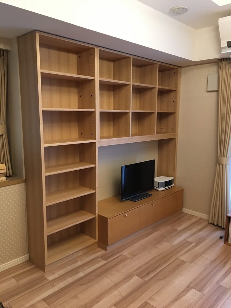 既存テレビボードに後付けした本棚 澪工房 Mio Kobo 札幌でオーダー家具 インテリアの設計 製造 既存テレビボードに後付けした本棚 澪工房 Mio Kobo 札幌でオーダー家具 インテリアの設計 製造