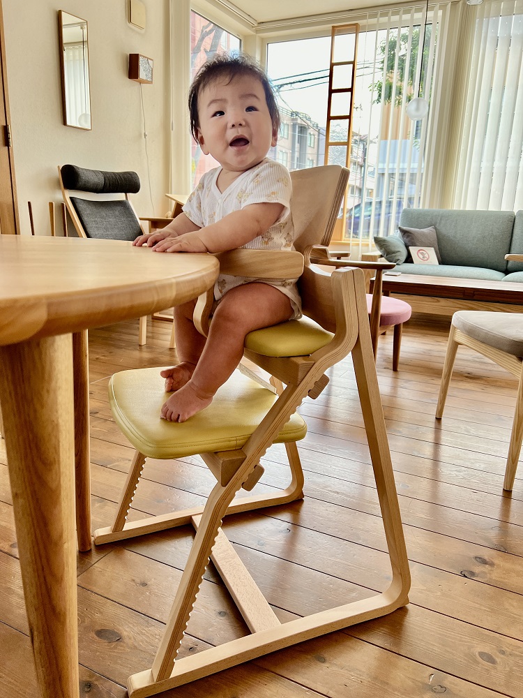 豊橋木工 アップライトチェア 子どもたちの姿勢を守る椅子 アップ